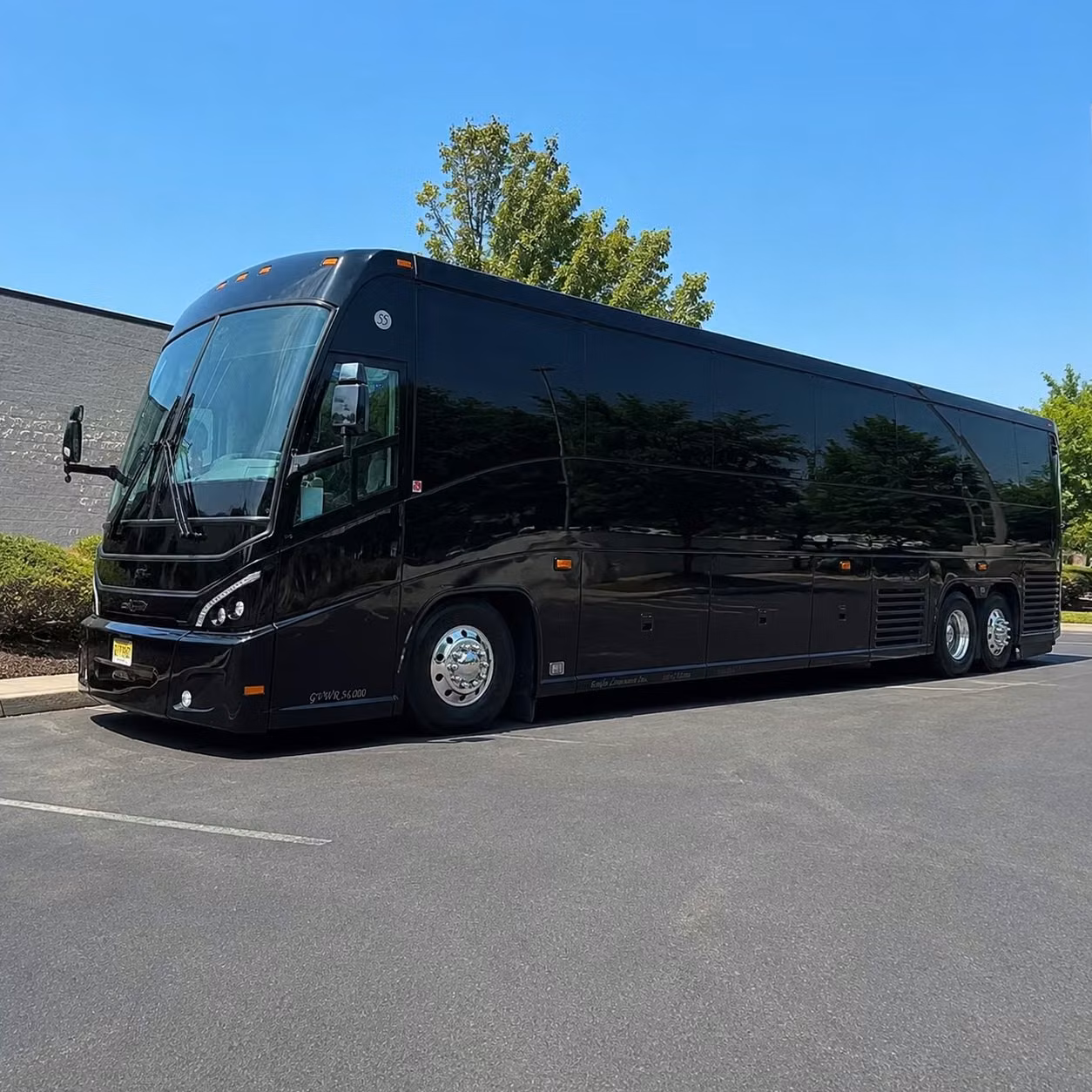 corporate groups in oxnard use long distance buses for conferences and retreats throughout california