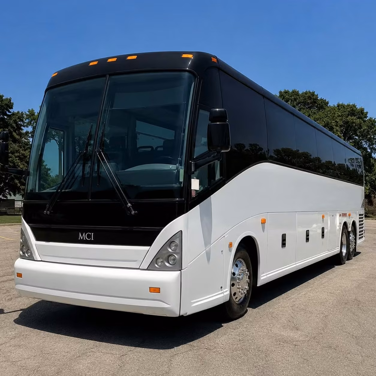 oxnardcharterbus com makes it possible to book corporate airport shuttles in oxnard